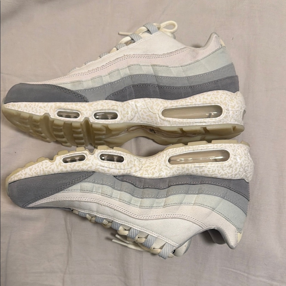 Nike Air Max 95 - Picture 4 of 11
